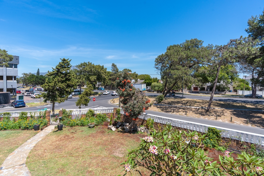 4 Bedroom Property for Sale in Pinelands Western Cape